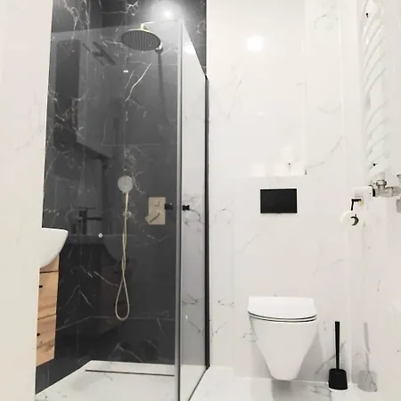 Klonowicza Up Apartamento Leszno (Greater Poland)